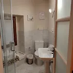 La Casina De De Cabrales Dentro Del Parque Nacional Picos De Europa *