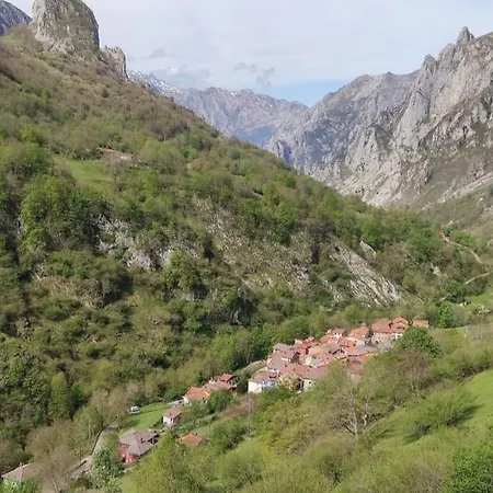 La Casina De De Cabrales Dentro Del Parque Nacional Picos De Europa Prázdninový dům