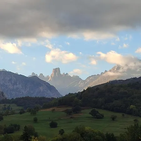 La Casina De De Cabrales Dentro Del Parque Nacional Picos De Europa Tatil Evi Tielve