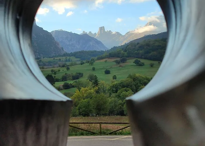 La Casina De De Cabrales Dentro Del Parque Nacional Picos De Europa *